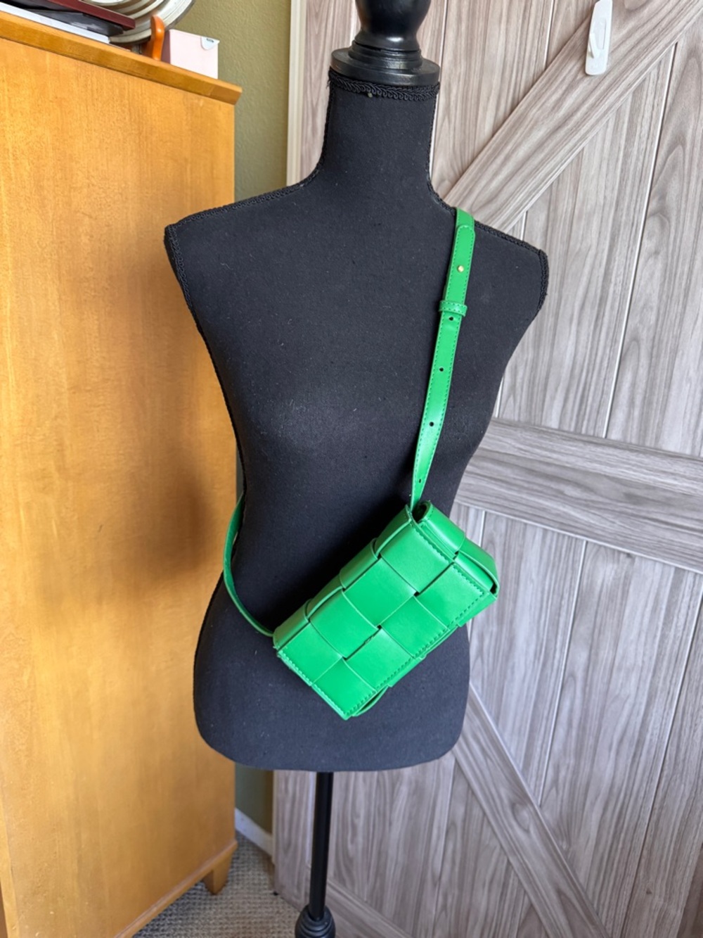 Green Woven Crossbody Bag - Women's Shoulder Bag